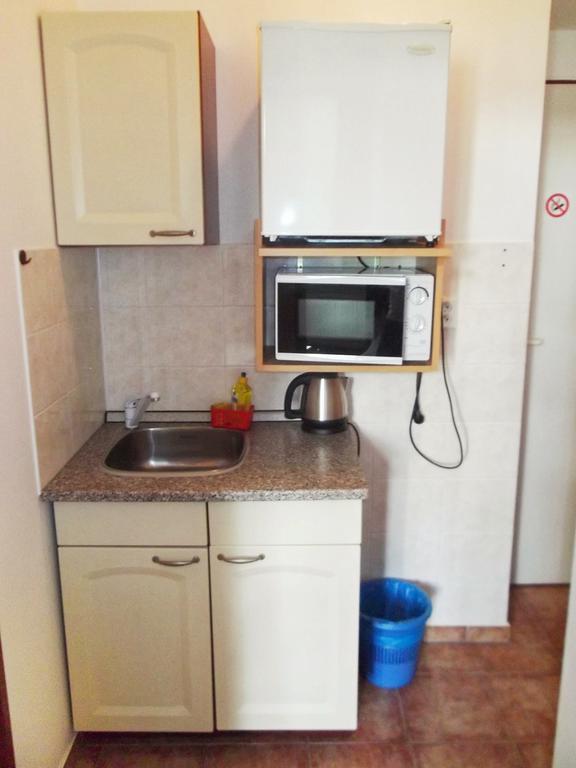 Hostel Holeckova *