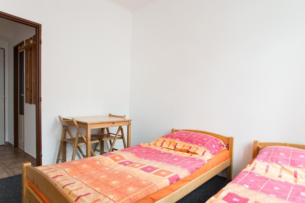 Holeckova Hostel