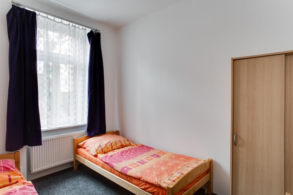 Hostel Holeckova *