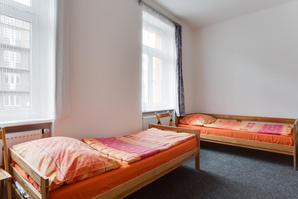 Hostel Holeckova