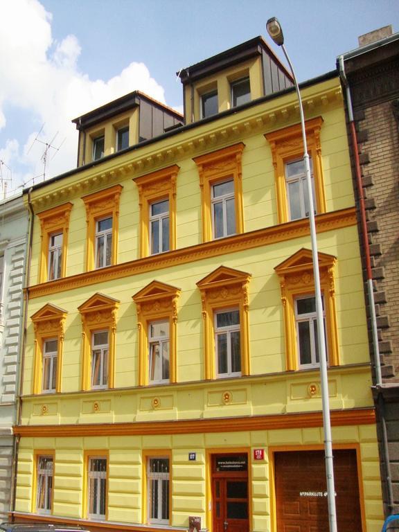 Holeckova